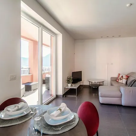 Rosso Sunset - By Myhomeincomo Colonno Exterior photo